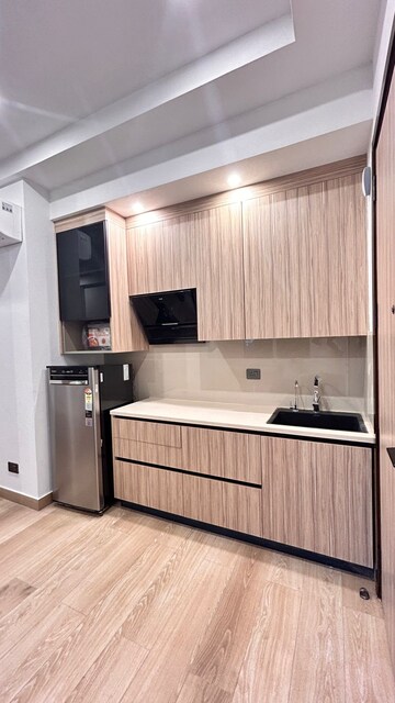 Kitchen in 1.5 BHK Builder Floor at Sector 56 – for Rent