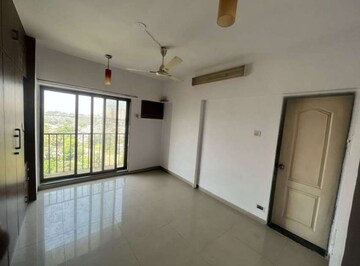 Bedroom in 3 BHK Apartment at Everest World Solitare, Kolshet Road – for Rent