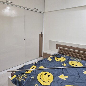 Bedroom in 2 BHK Apartment at Chembur – for Rent
