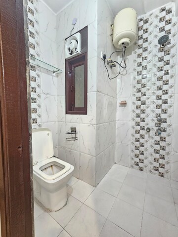 Master Bedroom in 1 BHK Apartment at Palm Residency Chhatarpur, Chattarpur – for Rent
