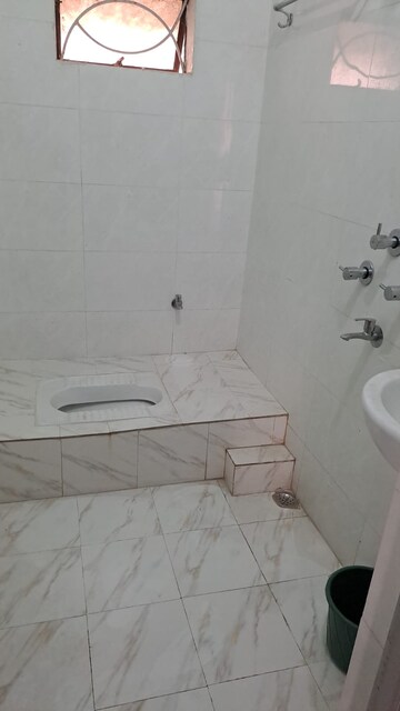 Bathroom in 4 BHK Independent House at Bb Ganj – for Rent