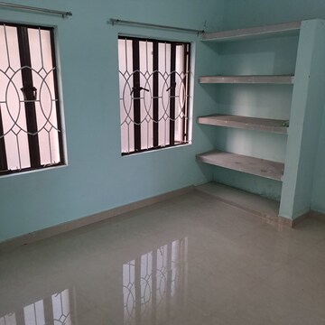 Room in 4 BHK Independent House at Bb Ganj – for Rent