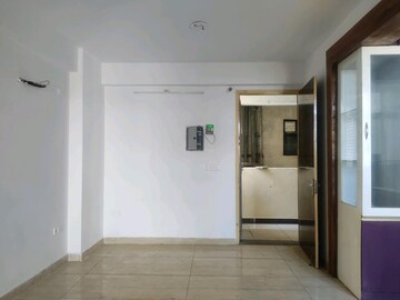 Room in 2 BHK Apartment at LR Bluemoon Homes, Raj Nagar Extension – for Rent