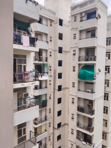 Floor Plan in 3.5 BHK Apartment at Omaxe Spa Village, Sector 78 – for Rent