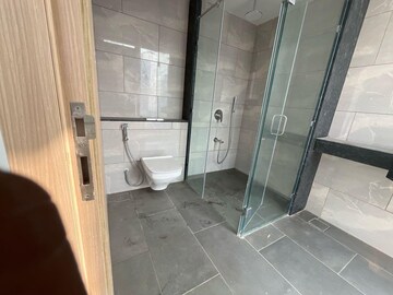 Bathroom in 5 BHK Apartment at Rustomjee Crown, Prabhadevi – for Rent
