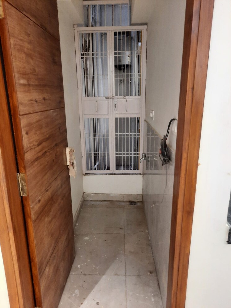 Balcony, vasant kunj 3 Bedroom 2500 Sq.Ft. Builder Floor In Vasant Kunj Delhi 8717639