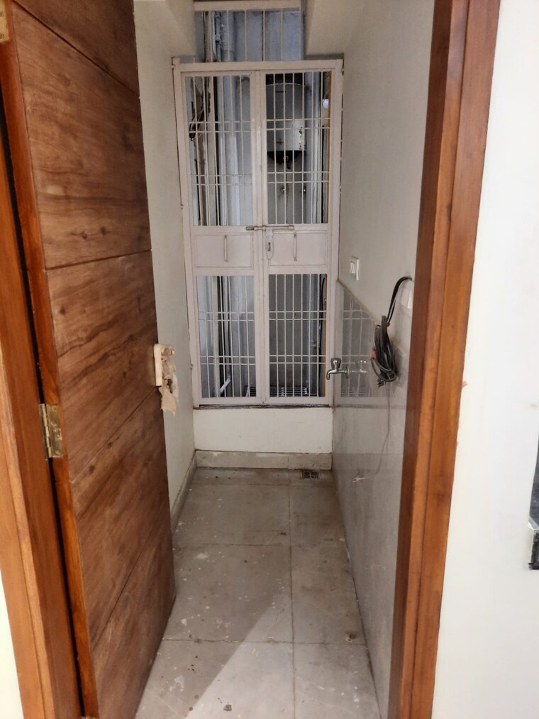 Balcony, vasant kunj 3 Bedroom 2500 Sq.Ft. Builder Floor In Vasant Kunj Delhi 8717639