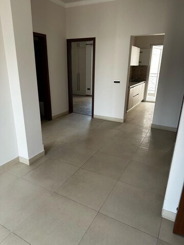 Room in 3 BHK Builder Floor at Central Park Cerise Suites, Sohna Sector 33 – for Rent