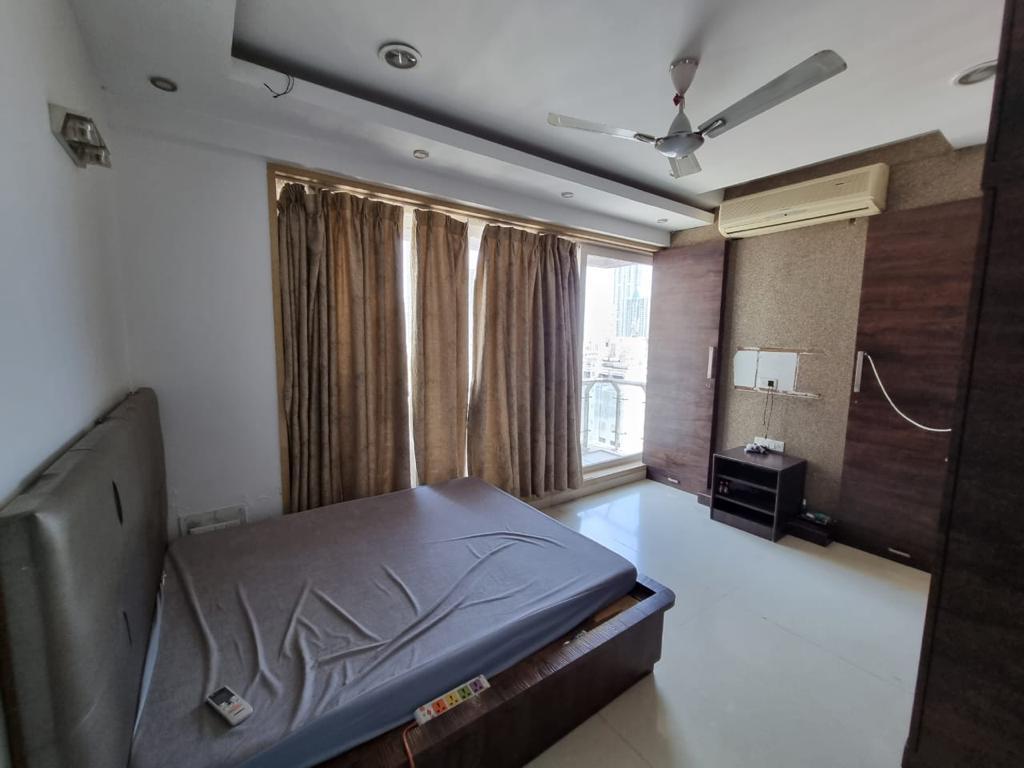 3 BHK + Pooja Room,Servant Room,Study Room,Extra Room Apartment For Sale in Lodha Primo