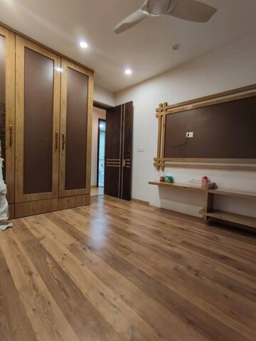 Bedroom in 3 BHK Apartment at Hiranandani Meadows, Manpada – for Rent