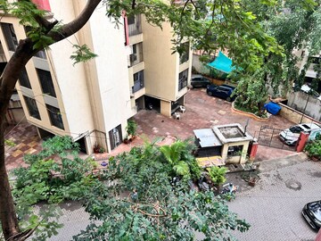 2 BHK Apartment – Garden View at Riddhi Tower, Malad East - for Rent