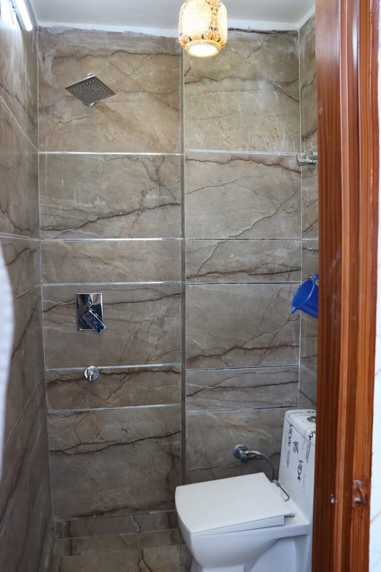 Bathroom, sa-homes-i 2.5 Bedroom 460 Sq.Ft. Builder Floor In Uttam Nagar Delhi 8717684