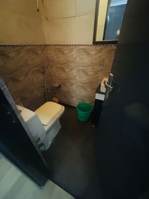 Furnished Amenities in 2 BHK Builder Floor at Vishwas Park – for Sale