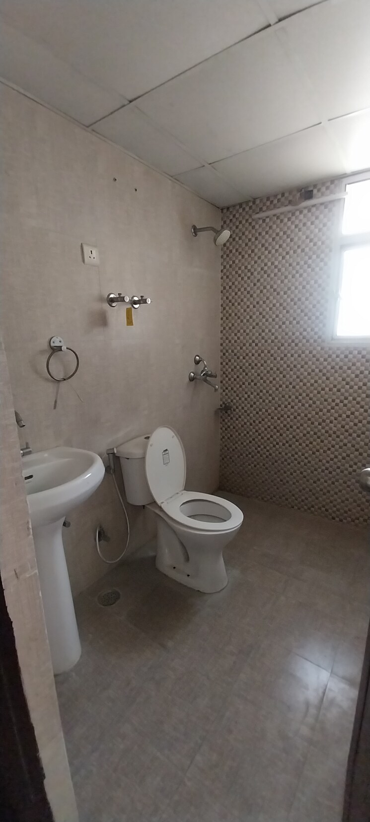 Bathroom, aditya-city-apartments 2 Bedroom 924 Sq.Ft. Apartment In Shahpur Bamheta Ghaziabad 8717767