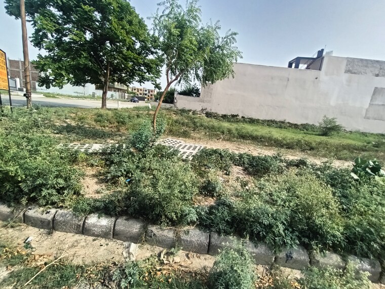 undefined, bptp-parklands  2250 Sq.Ft. Plot In Sector 76 Faridabad 8717785