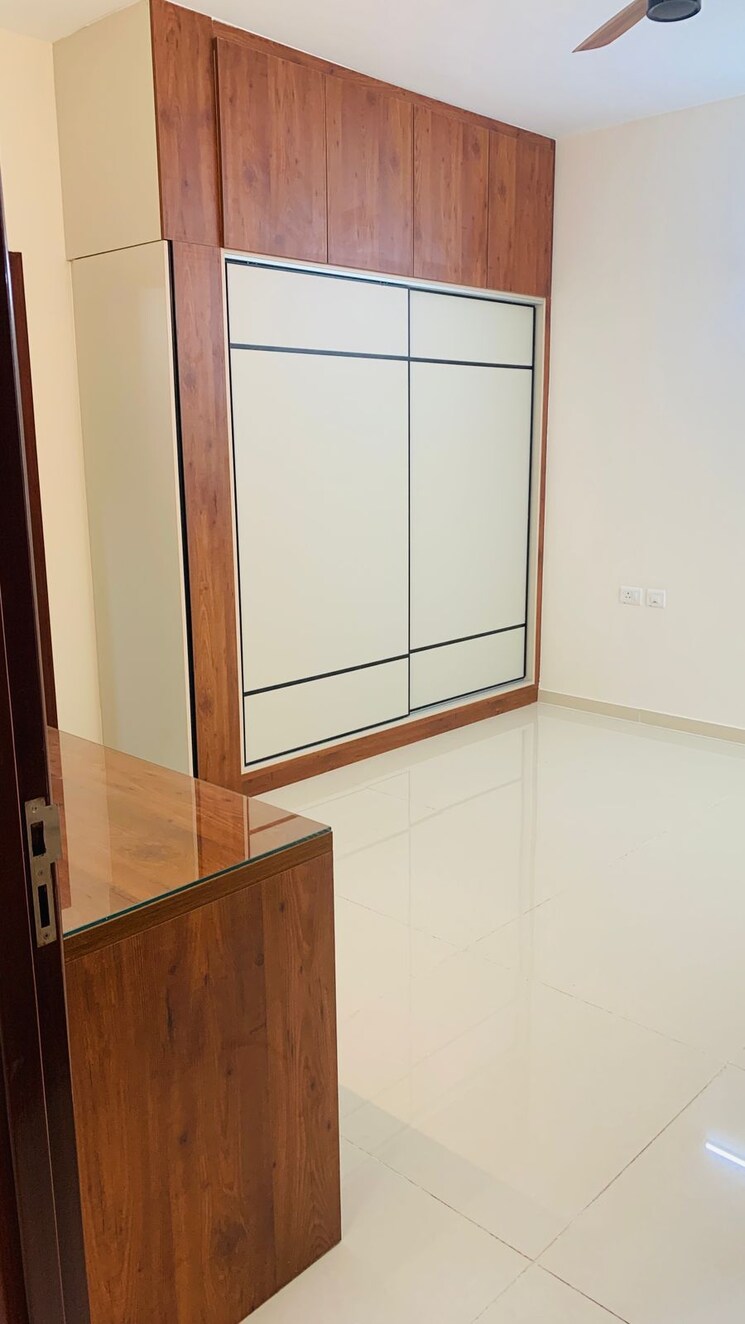 Room, l-t-raintree-boulevard 3 Bedroom 1935 Sq.Ft. Apartment In Hebbal Bangalore 8717783