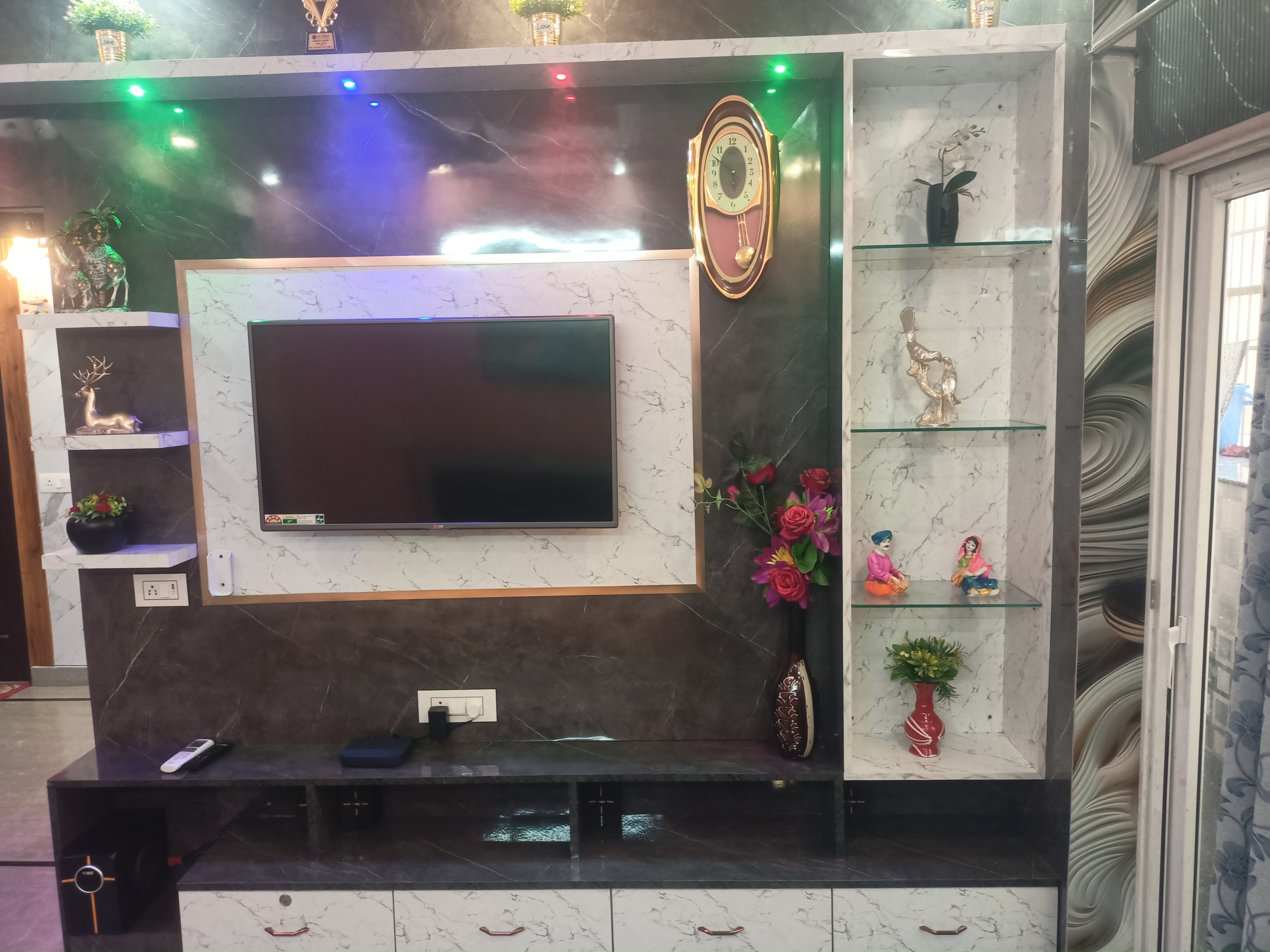 2.5 BHK Apartment For Sale in Wave City