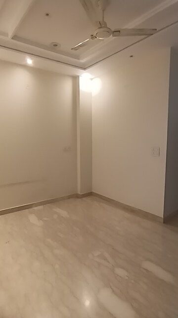 Room in 2.5 BHK Builder Floor at Ashok Nagar – for Rent