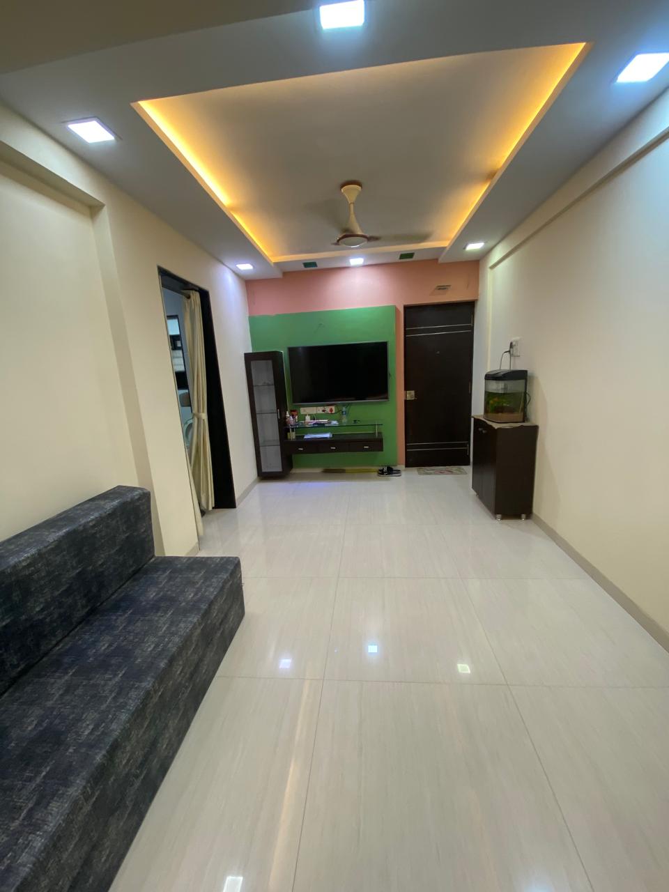 2 BHK 1000 Sq.Ft. Apartment in Gokuldham Complex