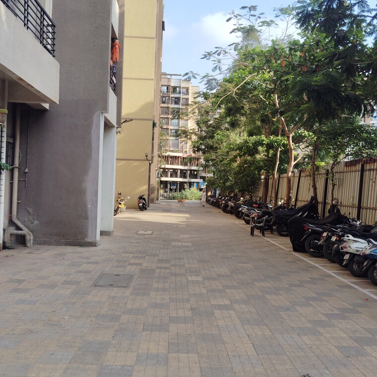  Parking, poonam-pallazo 1 Bedroom 555 Sq.Ft. Apartment In Nalasopara West Palghar 8717887
