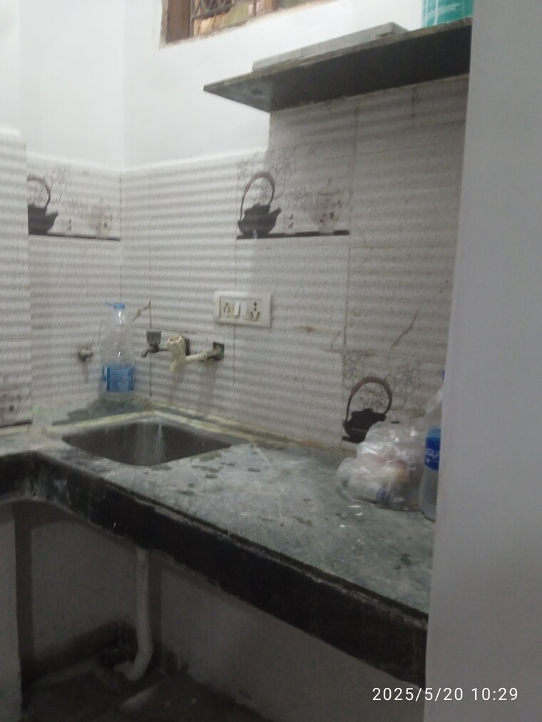 Kitchen, new ashok nagar 2 Bedroom 500 Sq.Ft. Builder Floor In New Ashok Nagar Delhi 8717905