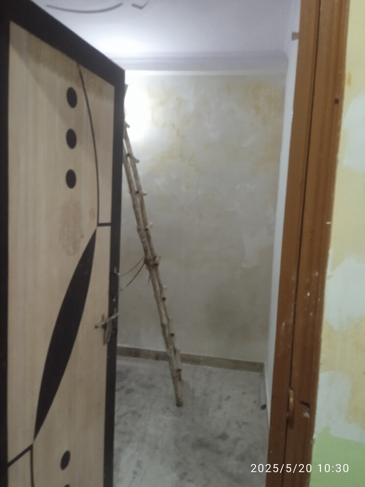 Attached Bathroom, new ashok nagar 2 Bedroom 500 Sq.Ft. Builder Floor In New Ashok Nagar Delhi 8717905