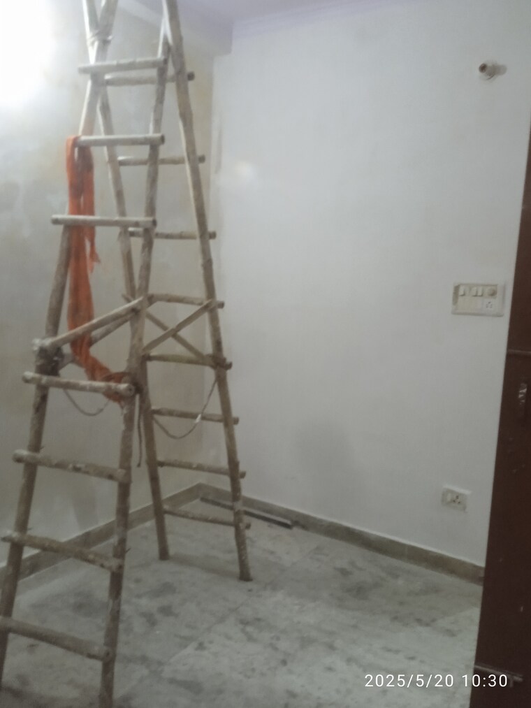 Room, new ashok nagar 2 Bedroom 500 Sq.Ft. Builder Floor In New Ashok Nagar Delhi 8717905