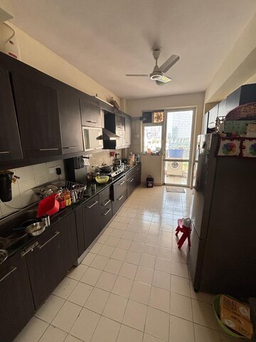 Kitchen in 4 BHK Apartment at DLF Trinity Towers, Dlf Phase V – for Rent