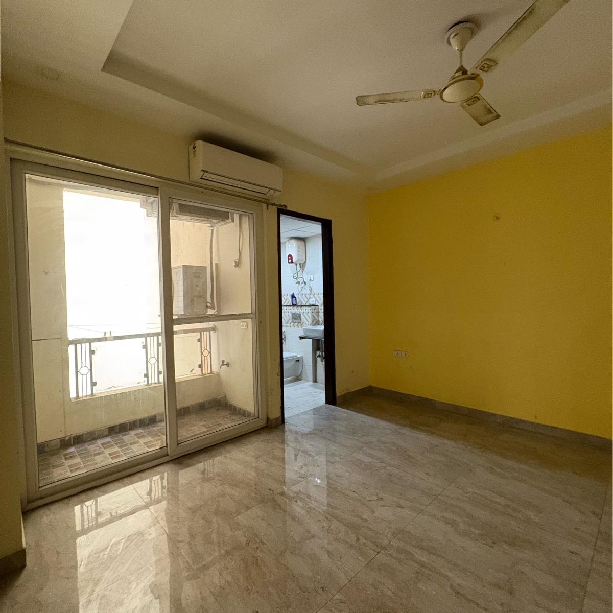 3 BHK + Extra Room Apartment For Rent in MI Rustle Court