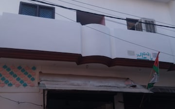 Shop For Rent in Alaknanda Shopping Complex, Sector 28