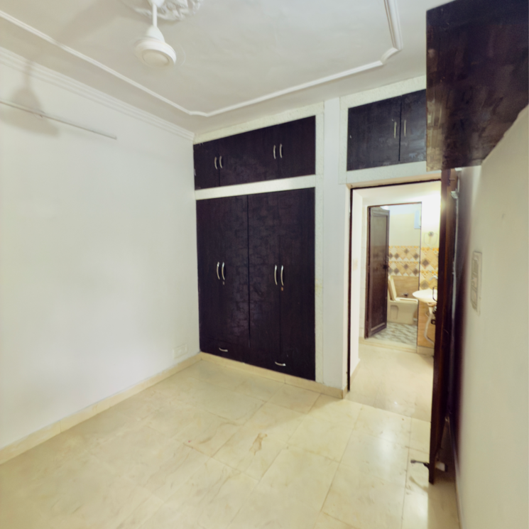 Room, sector 16b dwarka 1 Bedroom 70 Sq.Yd. Apartment In Sector 16b Dwarka Delhi 8717911