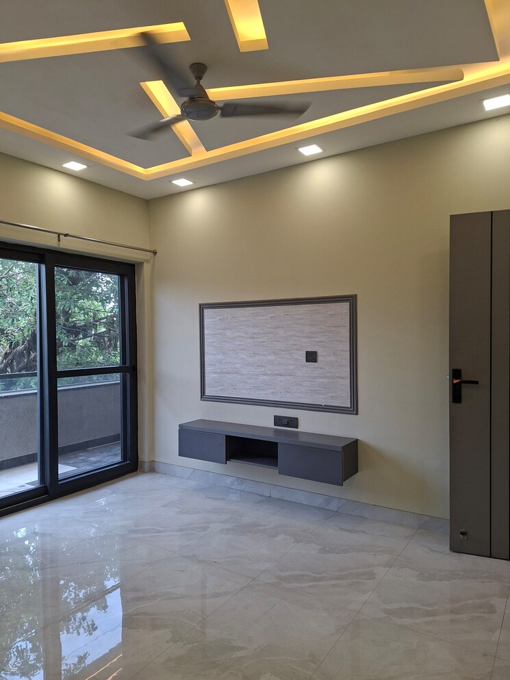 undefined, rwa-apartments-sector-26 2.5 Bedroom 250 Sq.Mt. Builder Floor In Sector 26 Noida 8718036