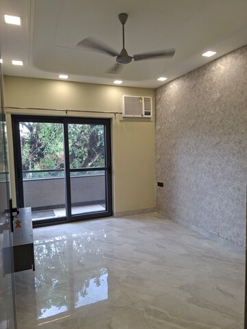 Furnished Amenities in 2.5 BHK Builder Floor at RWA Apartments Sector 26, Sector 26 – for Rent