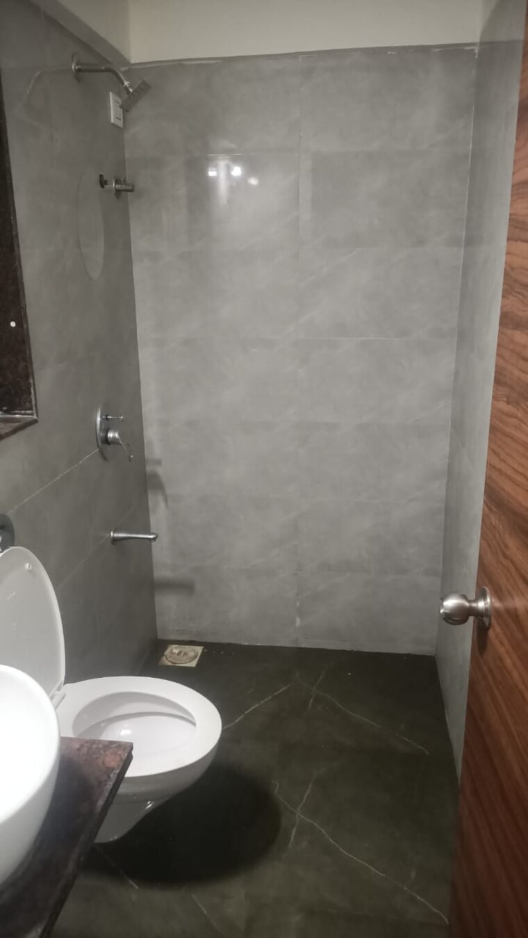 Bathroom, crystal-armus 1 Bedroom 446 Sq.Ft. Apartment In Chembur Mumbai 8717931