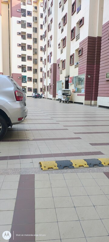 Parking in 2 BHK Apartment at Touchwood The Woods Naubasta, Naubasta Kala – for Rent