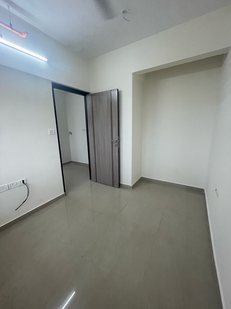 Room, goregaon east 1 Bedroom 345 Sq.Ft. Apartment In Goregaon East Mumbai 8718000