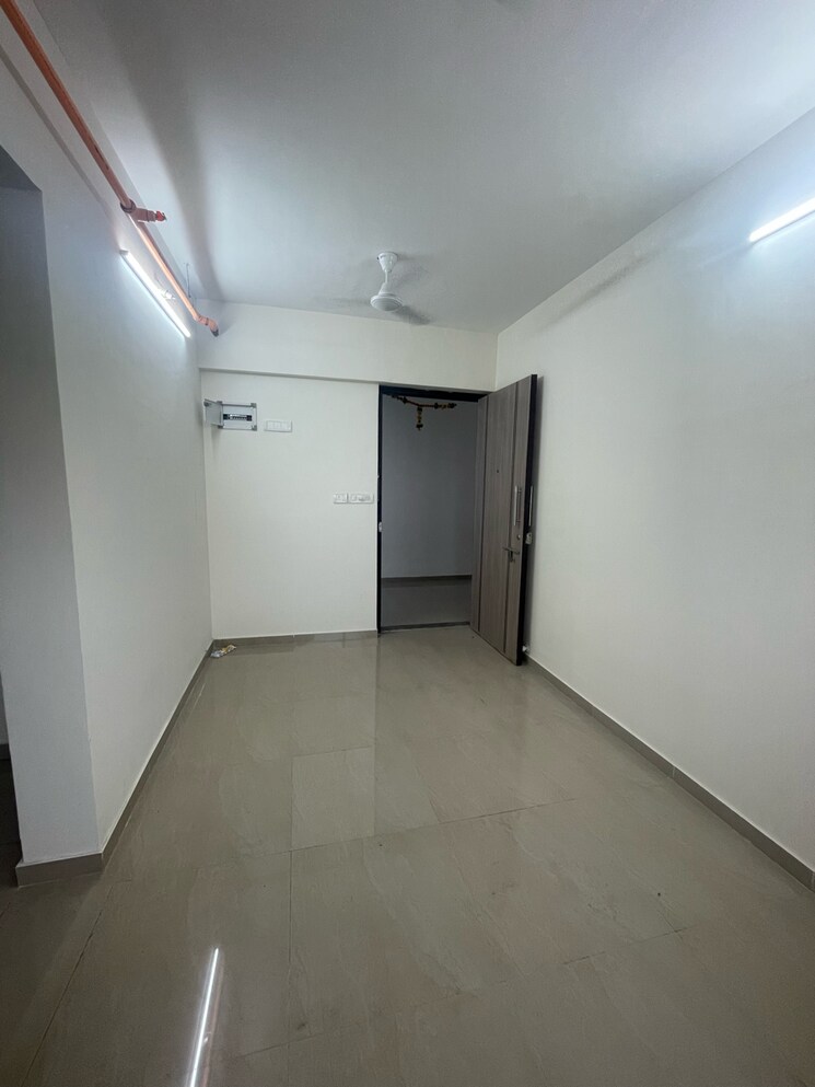 Room, goregaon east 1 Bedroom 345 Sq.Ft. Apartment In Goregaon East Mumbai 8718000