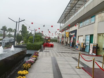  Shop – Exterior View View at Elan Mercado, Sector 80 - for Rent