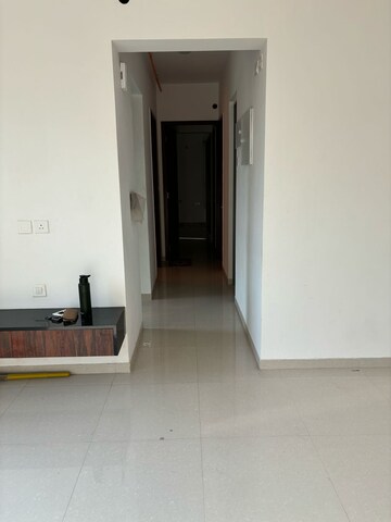 2 BHK Apartment For Sale in Kalpataru Immensa B, Kolshet Road
