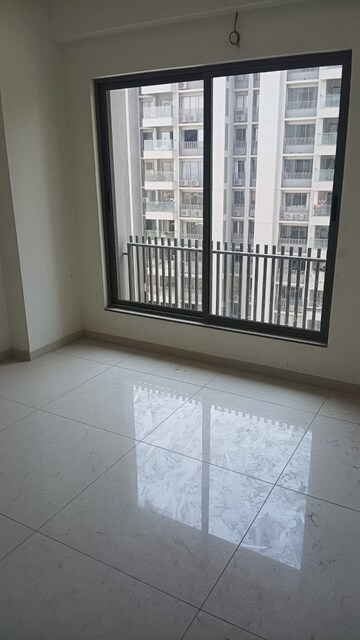 Room in 4 BHK Apartment at Swati Parkside, Shela – for Sale