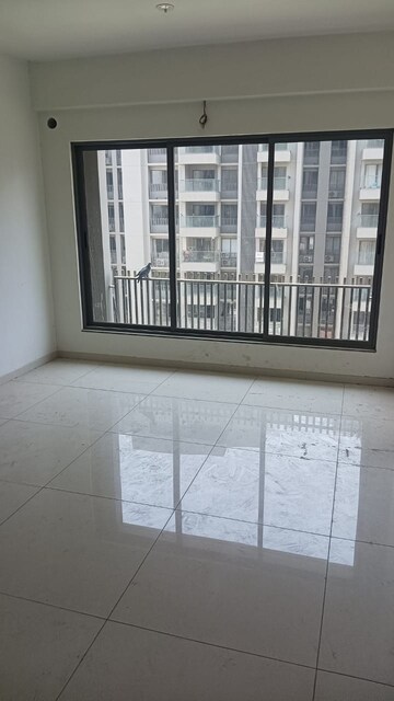 Room in 4 BHK Apartment at Swati Parkside, Shela – for Sale