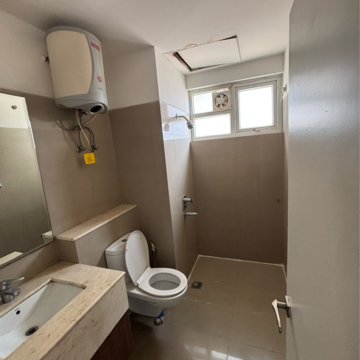 Bathroom in 4 BHK Apartment at Emaar Palm Terraces Select, Sector 66 – for Rent