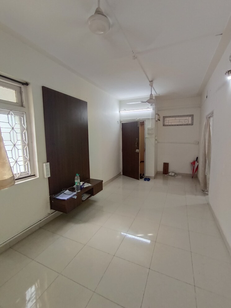 Bathroom, sunita-apartments 1 Bedroom 500 Sq.Ft. Apartment In Colaba Mumbai 8718106