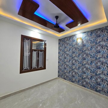 Room in 2.5 BHK Builder Floor at SA HOMES I, Uttam Nagar – for Sale
