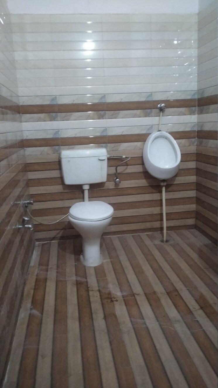 Bathroom, gomti nagar 2 Bedroom 1250 Sq.Ft. Independent House In Gomti Nagar Lucknow 8718130