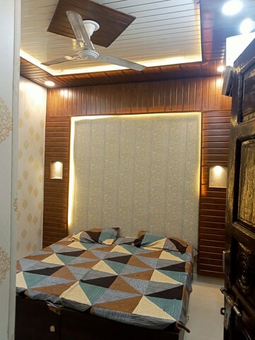 Living Room in 1.5 BHK Builder Floor at Vishesh Khand, Gomti Nagar – for Rent