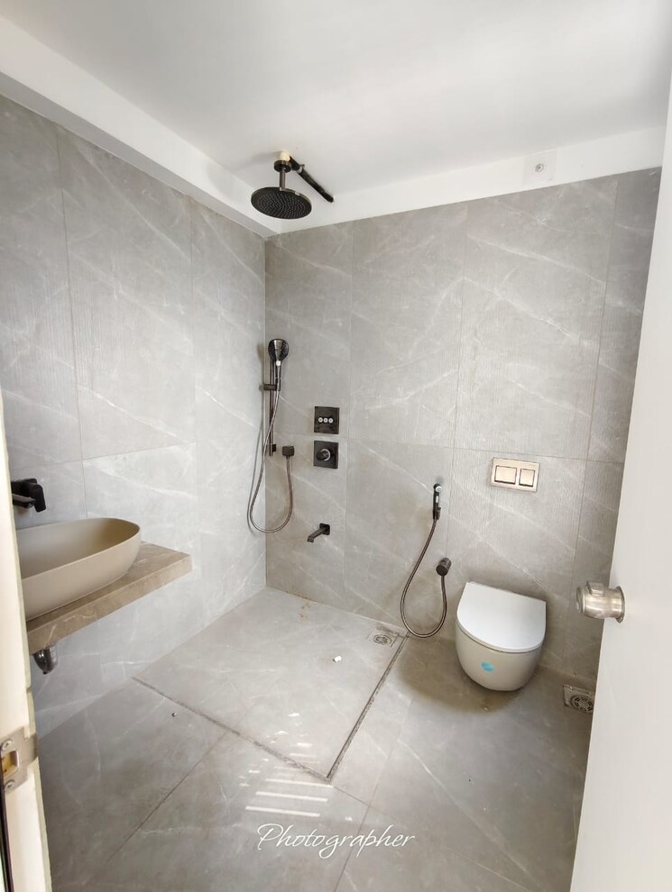 Bathroom, prahlad nagar 4 Bedroom 3730 Sq.Ft. Apartment In Prahlad Nagar Ahmedabad 8718108