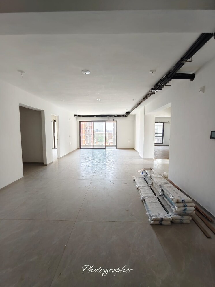 Room, prahlad nagar 4 Bedroom 3730 Sq.Ft. Apartment In Prahlad Nagar Ahmedabad 8718108