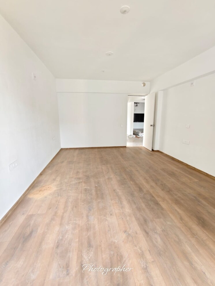 Room, prahlad nagar 4 Bedroom 3730 Sq.Ft. Apartment In Prahlad Nagar Ahmedabad 8718108