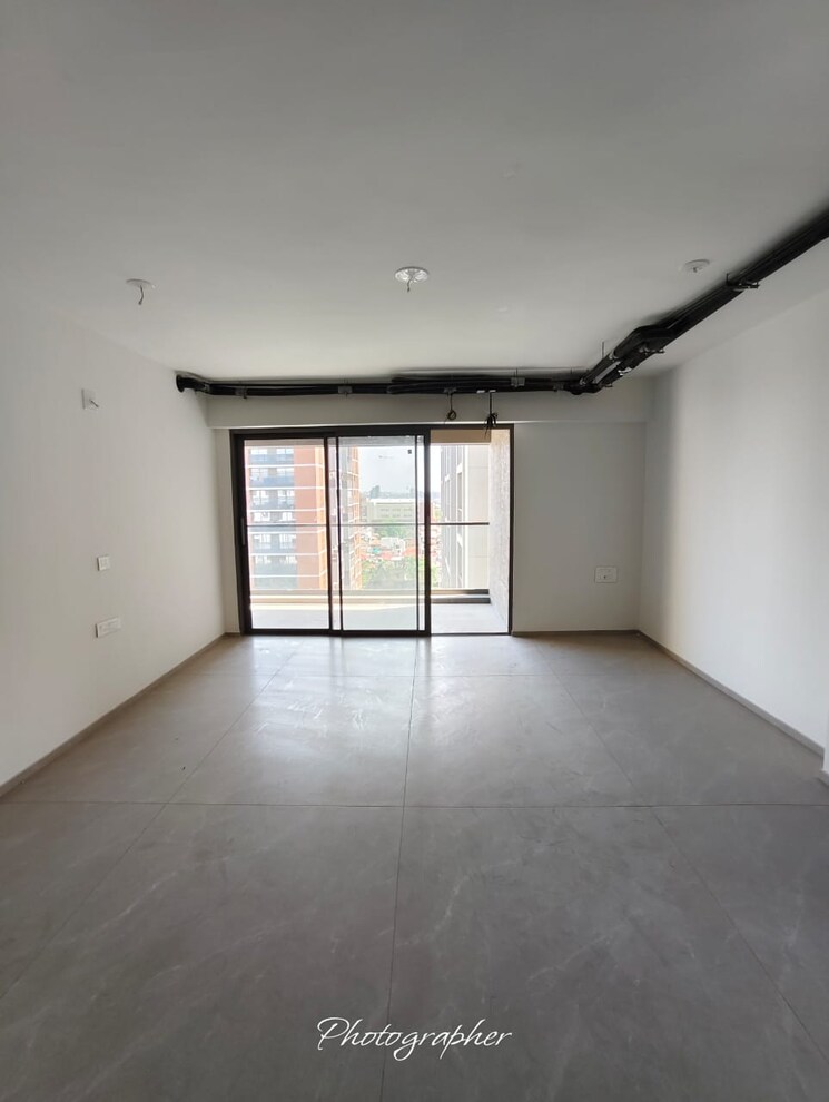 Room, prahlad nagar 4 Bedroom 3730 Sq.Ft. Apartment In Prahlad Nagar Ahmedabad 8718108